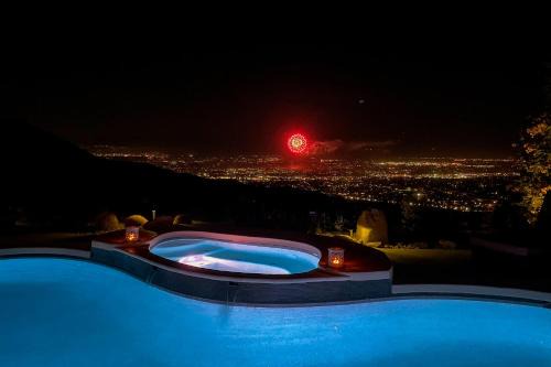 Palm Desert House | Cliff House - El Paseo Retreat with amazing views of Palm Desert city lights