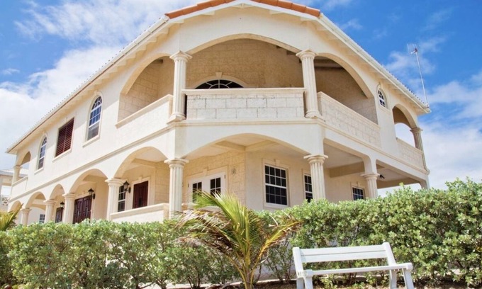 Ocean City Condo | Cliff top Luxury 2 bedroom Apartment