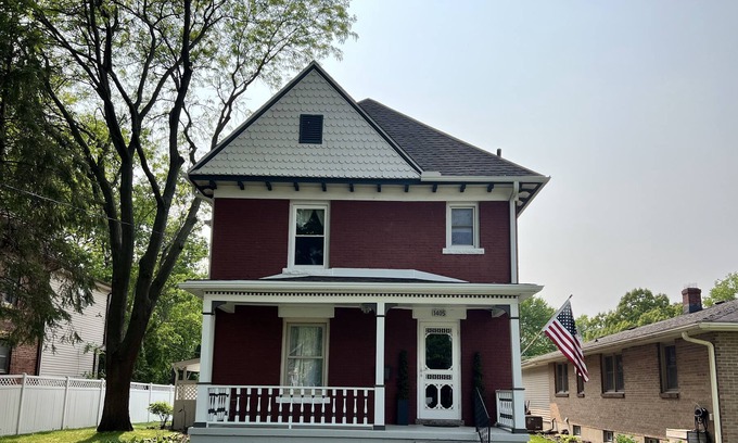 Sterling House | Clifford The Big Red House