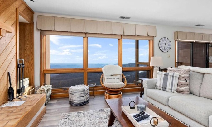 Nellysford Condo | Cliffs 07 with Wintergreen Advantage