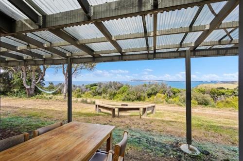 Powlett River House | 'Clifftop Cocoon' Swing into Scenic Sea Views