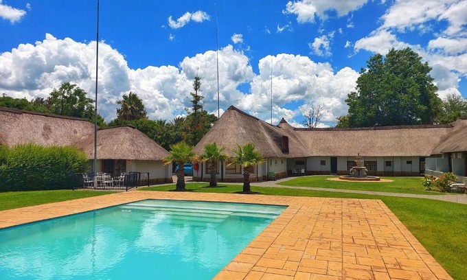 Lochvaal House | Clivia Lodge
