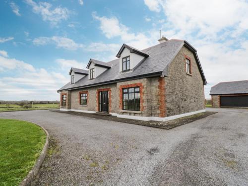 Ballinrobe House | Cloonacastle Cottage