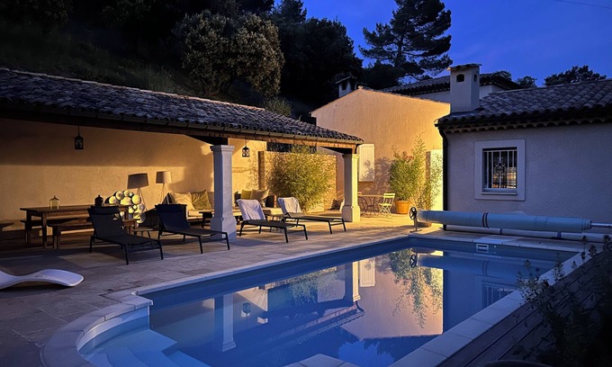Villeneuve Bed & Breakfast | Clos des Cassis