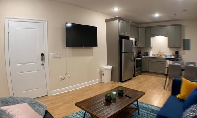 Biloxi Apartment | 🔥CLOSE 2 SHORE❤️ | SLEEPS 3 W/BEACH VIEWS