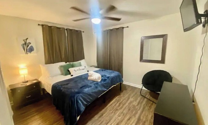 Tallahassee Apartment | Close/Clean Cul-de-sac Apartment
