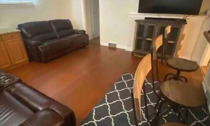 Ogden Apartment | Close & Cozy Down