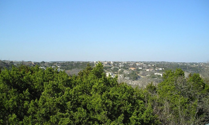 McNeil House | Close in, Hill Country Views Close to Arboretum and Domain