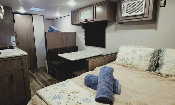 O'Fallon Apartment | Close St Louis, Scott AFB & McKendree RV NEXF., TV, WiFi