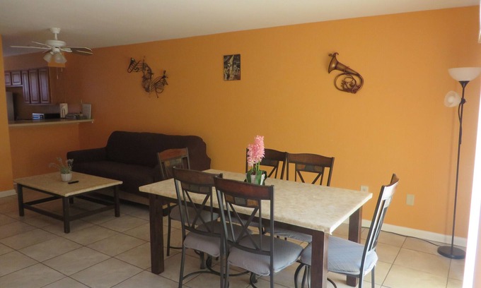 Kenner - Louis Armstrong International Airport Apartment | Close to Airport and Store
