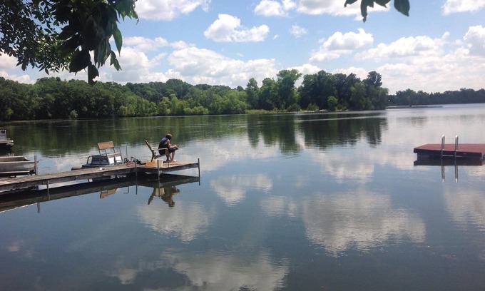 Farwell House | Close to Alexandria; Tranquil Lake Blackwell, Lake Retreat w/hot tub