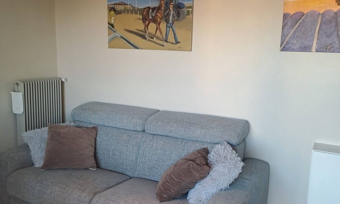 Cros-de-Cagnes Apartment | Close to beach and local amenities