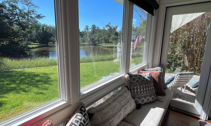 Saint Simons Heights House | Close to Beach! Free Golf Cart!