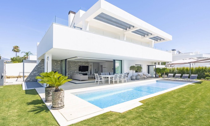 San Pedro de Alcantara Villa | Close to Beach Villa in San Pedro