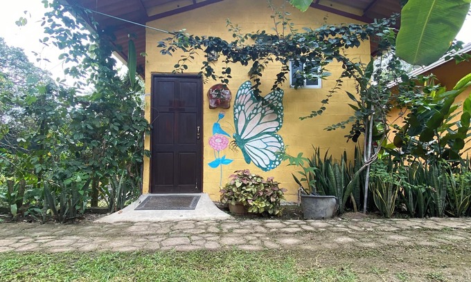 San Carlos House | Close to beaches, mountains, waterfalls. Great for nomads. Quiet/rural town.