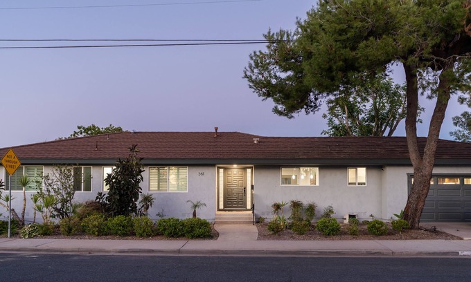 El Cajon House | Close to Beaches, Spectacular Views w/hot tub