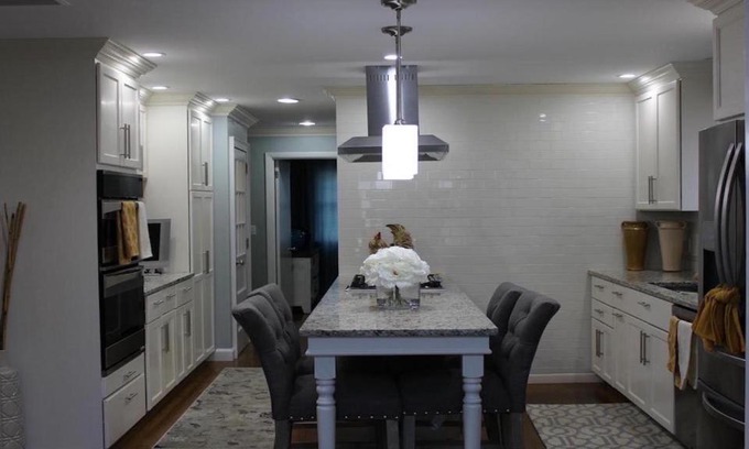 Marlborough House | Close to BOSTON 5Beds2bath w/ Parking and Laundry