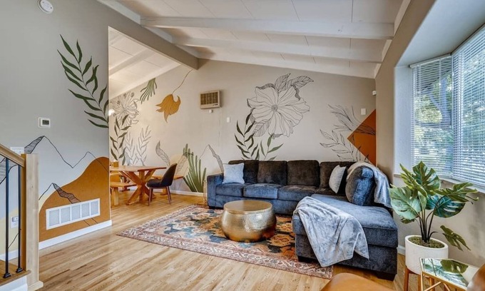 Alta Vista Area House | Close to Denver & Golden - Perfect for Groups!