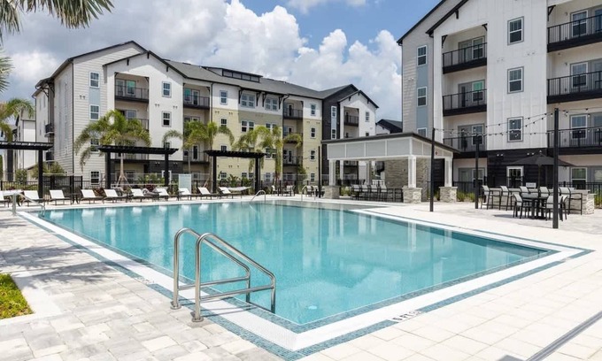 Lake Buena Vista Apartment | Close to Disney KingBed W Amenities PetFriendly