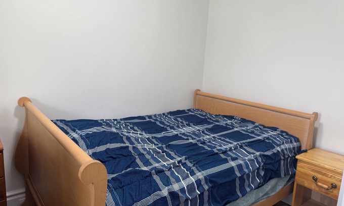 Guelph Apartment | Close to Downtown/university of Guelph Residence room 3