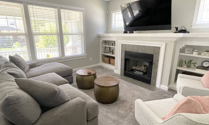 Mapleton/Fall Creek House | Close to Downtown Indy - Home w/Fenced Backyard and Garage