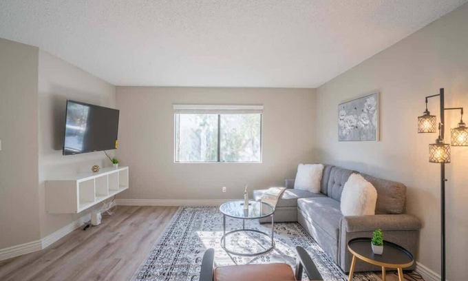 Cox Heights Apartment | Close to DT | Pool, Gym, Balcony, Parking, W/D