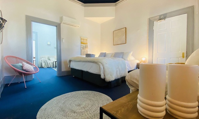 Echuca House | ✔️Close to EVERYTHING - Sprawling Port of Echuca Residence - 9 Guests