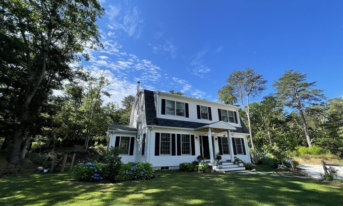 Lagoon Heights House | Close to Lagoon & easy access downtown