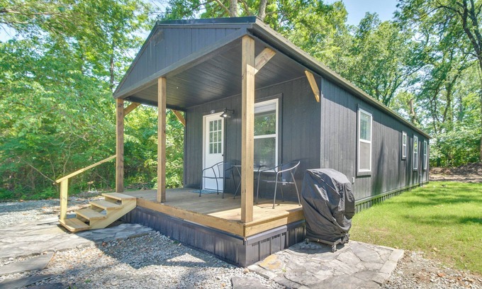 Grove Cottage | Close to Lake: Grove Cabin w/Shared Fire Pit!