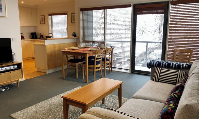 Mount Buller Apartment | Close to Lydia Lassila Chairlift - Comfortable well equipped apartment