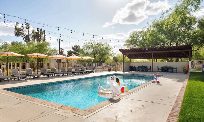 Tanque Verde House | Close to Mt. Lemmon, Large Heated Pool Solana #2