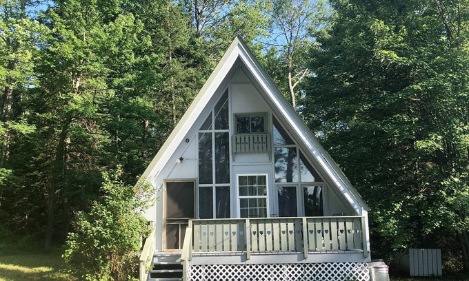 Michaywe House | Close to Nature, Beaches, Hiking, Golf, Ski & Downtown