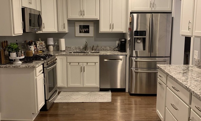 South Bend House | Close to ND! No 2 night minimum!