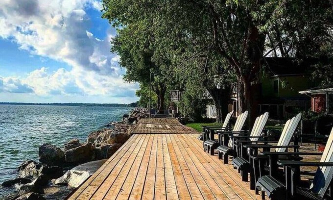 Leamington Cottage | Close to Point Pelee National Park