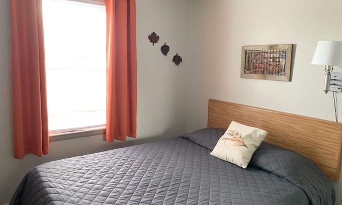 Cassville Cabin | Close to Pool Cabin Getaway-Cabin 5
