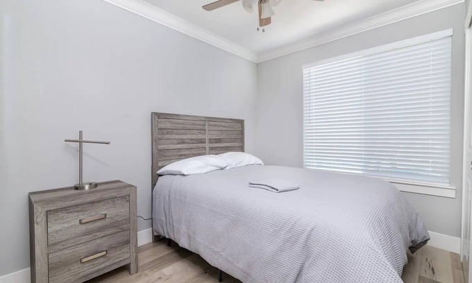 Sacramento House | Close to Sac DT🏨 Charming&Cute 🛌Brand New House😊