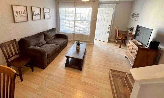 Heritage House | Close to Sea World & Lackland AFB Stay
