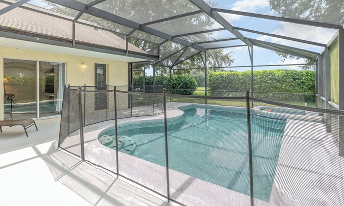 Orange Tree House | Close to Shops, Theme Parks & Restaurants with Pool, Spa & Games Room (16026)