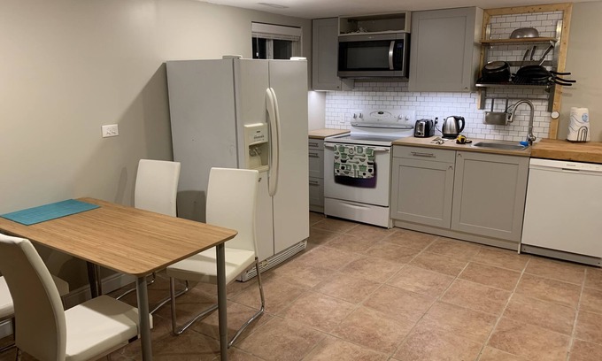 Midvale Apartment | Close to skiing / mountain access - 15 min to SLC airport