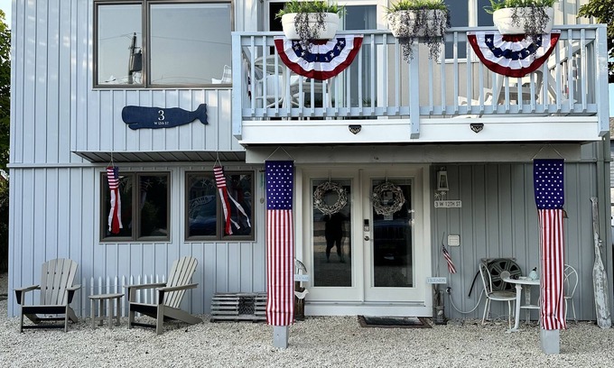 Barnegat Light House | Close to the Bay and Beach! 5 BDR in the heart of Barnegat Light