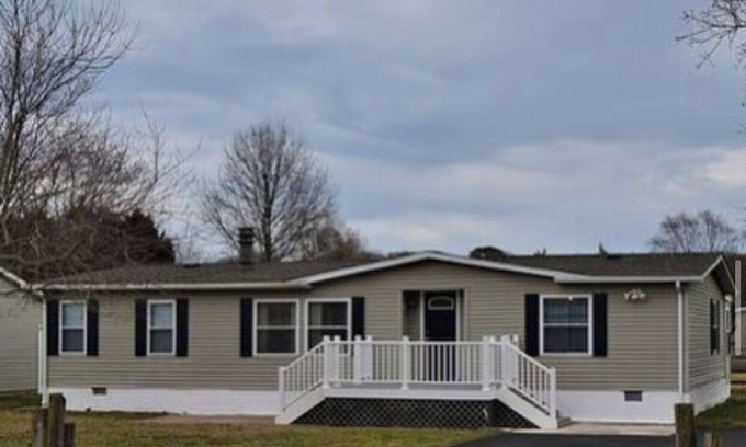 Rehoboth Beach House | Close to the Beaches and Shopping