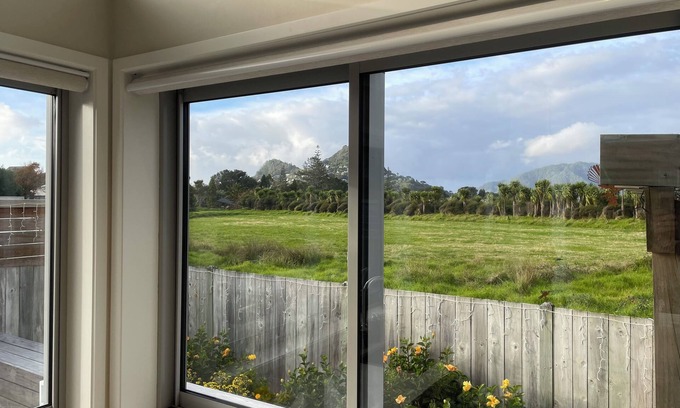 Tairua House | Close to the Beach, Modern, Well-Appointed