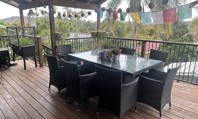 Belmont House | Close to the City and Bay, Gateway Motorway to Gold Coast and Sunshine Coast.