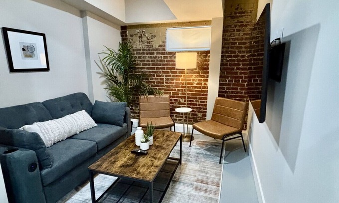 Old Town Apartment | Close to the Orion Downtown Huntsville