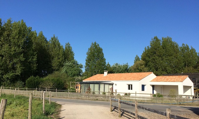 Olonne-sur-Mer House | Close to the Sauveterre Beach - house with large veranda and splendid view