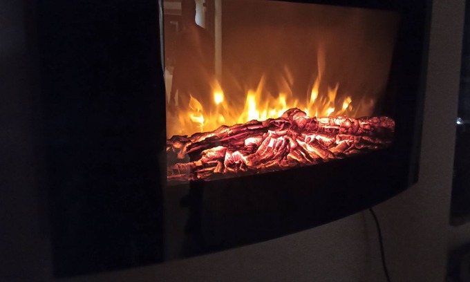 Veitsbronn Apartment | Close to town and yet rural - room up to 7 people on 84 sqm