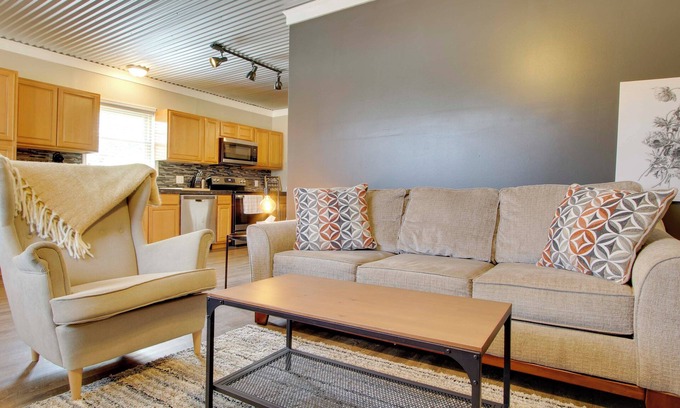 Greenwood Apartment | Close to Uptown & Hospital: Greenwood Studio