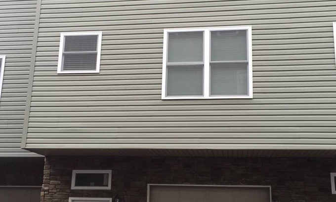 Westover House | Close to WVU football and Black Bears baseball stadiums