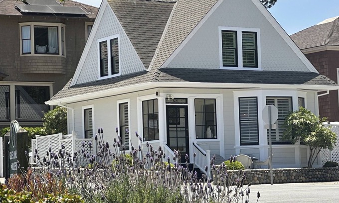 Pacific Grove House | Closest Home to Lover's Point and Steps from the Beach