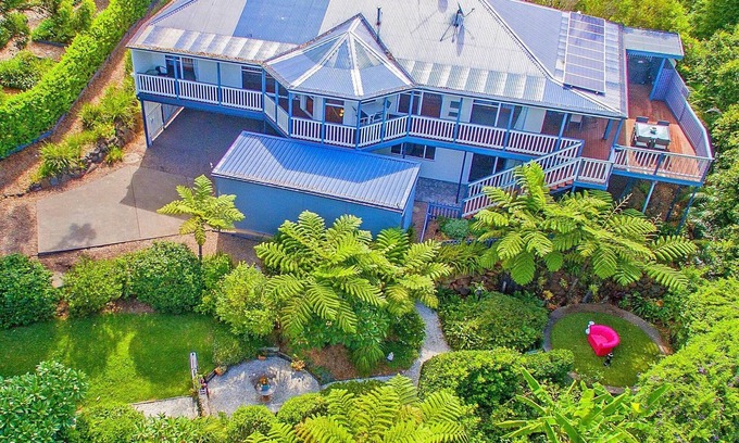 Eagle Heights House | CLOUD 9 - Cliff Top Eagle Heights. Family Friendly